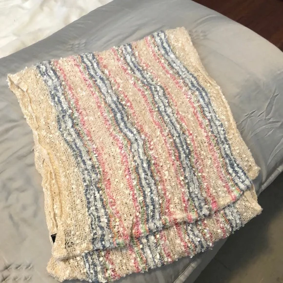 Scarf - Picture 1 of 4